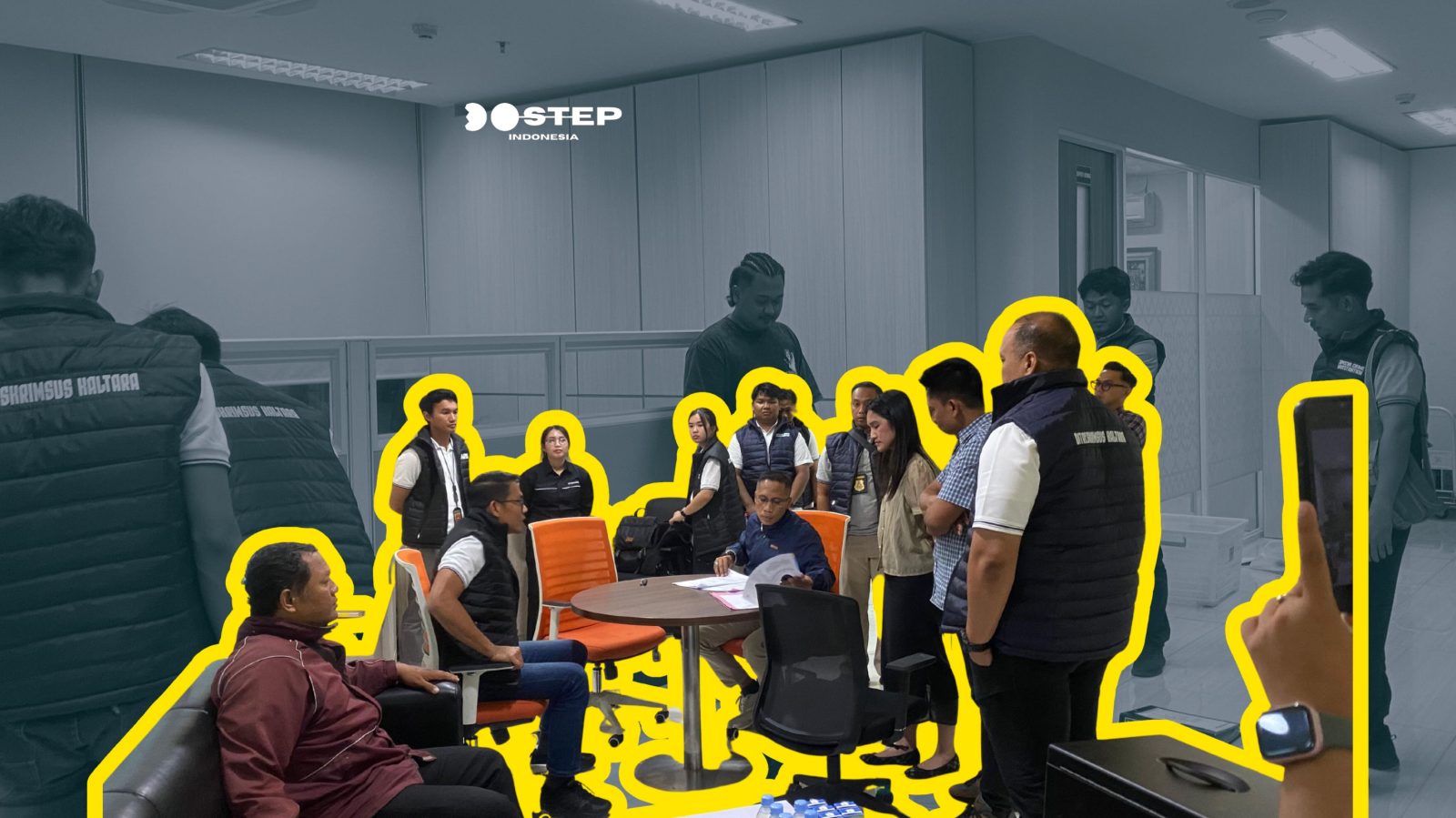 Direktorat Reserse Kriminal Khusus (Ditreskrimsus) Polda Kalimantan Utara (Kaltara) melakukan penggeledahan BPD Bank Kaltimtara di tiga lokasi secara bersamaan. Yakni, Kantor Wilayah Bank Kaltimtara, Kantor Cabang Tanjung Selor, dan Kantor Cabang Nunukan, Jumat (15/8/2025).
